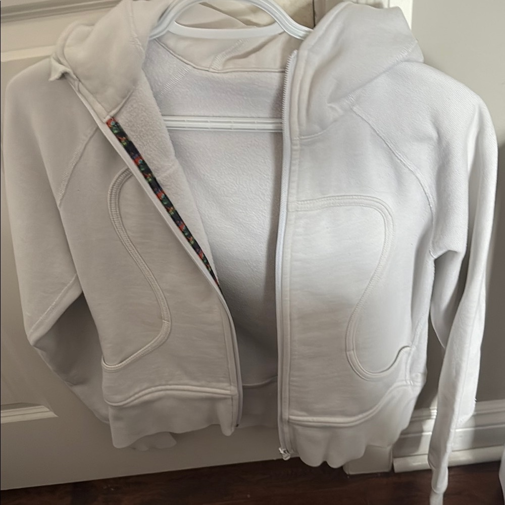 White Fitted Hoodie Sweatshirt